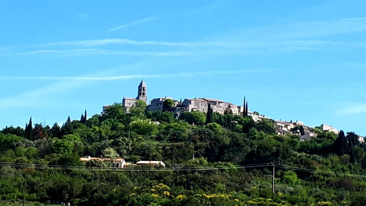 La Garde Adhemar, L'Escalier Medieval Екстериор снимка